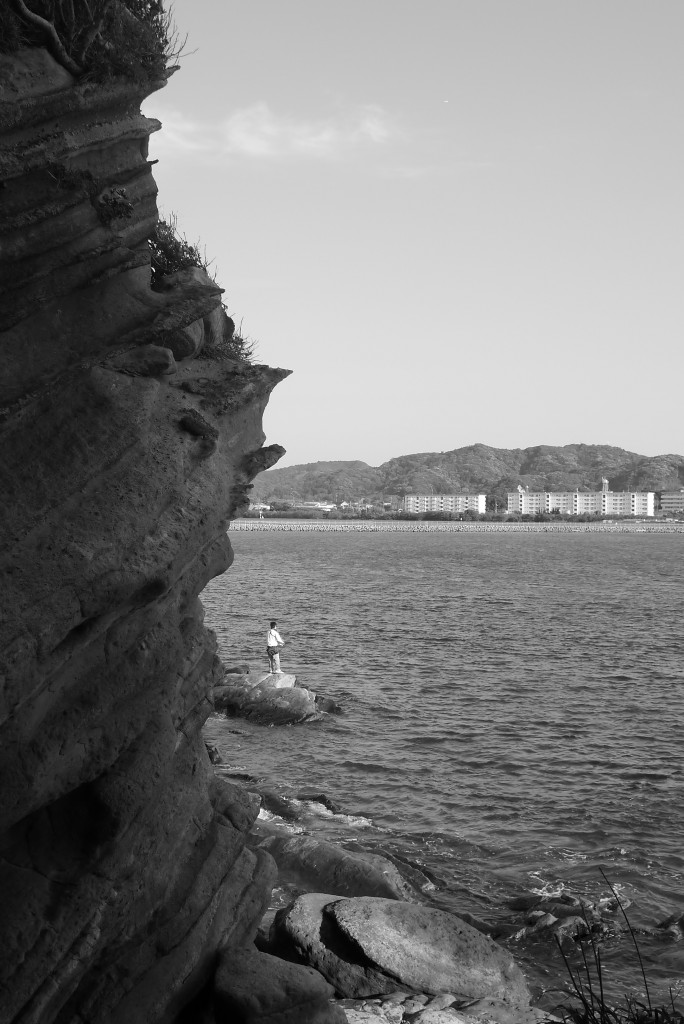 館山　沖ノ島の釣り人